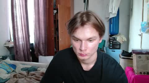 Snapshot of gofymcmouse chatting on October 29, 2025, 12:18 pm Daniel online show from October 29, 2025, 12:18 pm