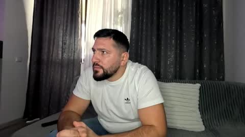 Snapshot of gold_alpha_boy chatting on October 28, 2025, 1:36 pm gold_alpha_boy online show from October 28, 2025, 1:36 pm