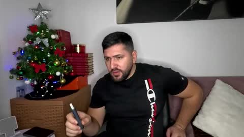 Snapshot of gold_alpha_boy chatting on December 1, 2025, 10:42 am gold_alpha_boy online show from December 1, 2025, 10:42 am