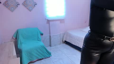 Mary online show from November 11, 2025, 5:02 pm