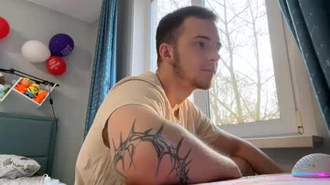 Golden boyyy21 online show from February 28, 2025, 1:47 pm