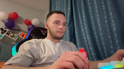 Golden boyyy21 online show from March 12, 2025, 10:50 pm