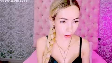 golden girl   online show from October 18, 2025, 1:52 am