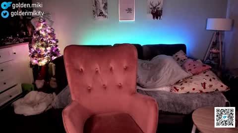 Snapshot of golden_miki chatting on December 28, 2024, 7:33 am Shy in the streets but a freak in the sheets online show from December 28, 2024, 7:33 am