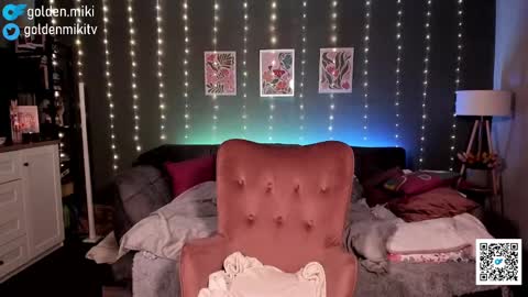 Snapshot of golden_miki chatting on February 13, 2025, 8:38 am Shy in the streets but a freak in the sheets online show from February 13, 2025, 8:38 am