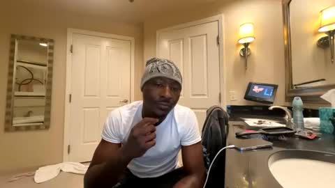 goldenapo online show from March 3, 2026, 4:07 am