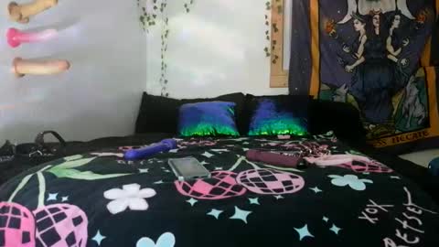 XxPretentious PeachxX online show from June 7, 2026, 8:29 am