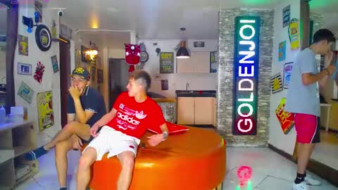 Snapshot of goldenjoi chatting on March 3, 2025, 11:44 am GOLDENJOI online show from March 3, 2025, 11:44 am