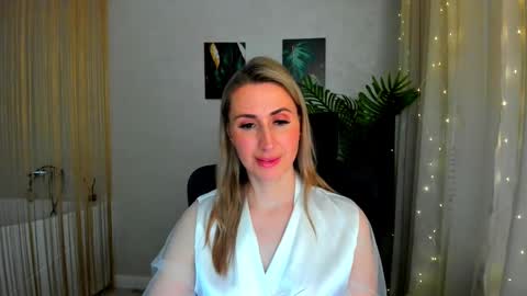 Olivia online show from February 28, 2025, 10:50 pm