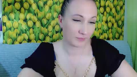 goldmoonn online show from April 2, 2026, 2:15 pm