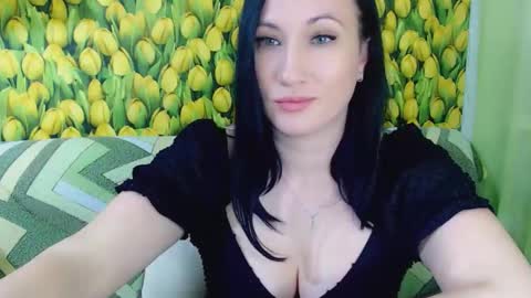 goldmoonn online show from April 17, 2026, 3:15 pm