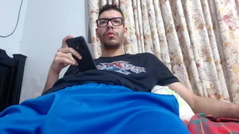 Snapshot of gollfather97 chatting on February 12, 2025, 12:55 pm julin Andrs online show from February 12, 2025, 12:55 pm