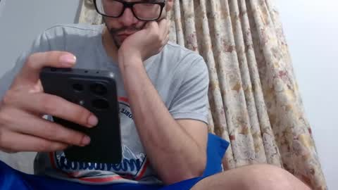 Snapshot of gollfather97 chatting on February 17, 2025, 2:20 am julin Andrs online show from February 17, 2025, 2:20 am