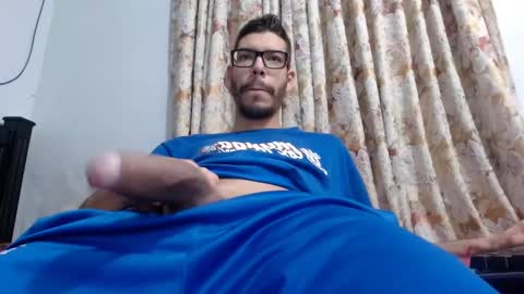 Snapshot of gollfather97 chatting on February 19, 2025, 4:00 pm julin Andrs online show from February 19, 2025, 4:00 pm