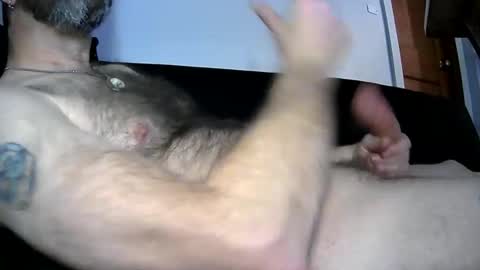 Snapshot of goodboy1979 chatting on February 11, 2026, 6:18 am goodboy1979 online show from February 11, 2026, 6:18 am