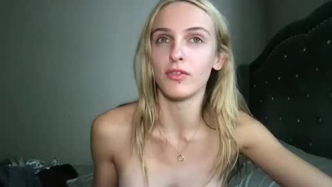 Snapshot of goodgirlliv chatting on September 15, 2025, 10:32 pm goodgirlliv online show from September 15, 2025, 10:32 pm