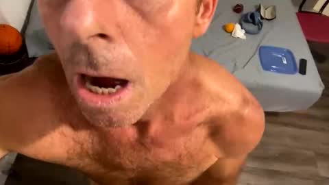 Snapshot of goodvibrattion chatting on November 15, 2025, 7:32 pm goodvibrattion online show from November 15, 2025, 7:32 pm