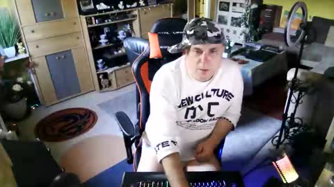 google5001 online show from October 2, 2025, 3:41 pm