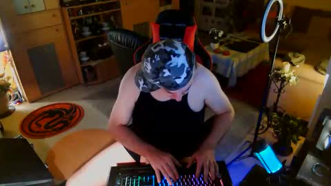 google5001 online show from November 26, 2025, 6:47 am