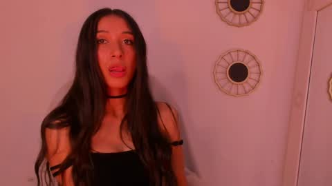 Snapshot of gorgeous_brunette chatting on December 7, 2024, 12:45 pm Rose online show from December 7, 2024, 12:45 pm