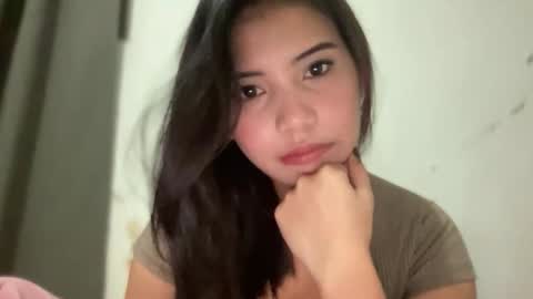 Snapshot of gorgeous_lyn1 chatting on November 30, 2025, 5:22 am Lyn online show from November 30, 2025, 5:22 am