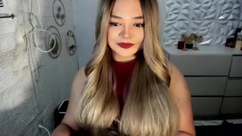 Snapshot of gorgeousamandarose chatting on November 19, 2025, 10:54 pm Amanda rose online show from November 19, 2025, 10:54 pm