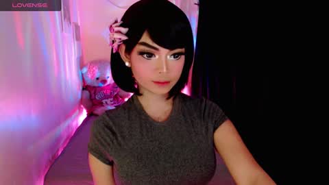 Snapshot of gorgeoustransgirl chatting on December 15, 2024, 12:17 pm Emmy online show from December 15, 2024, 12:17 pm