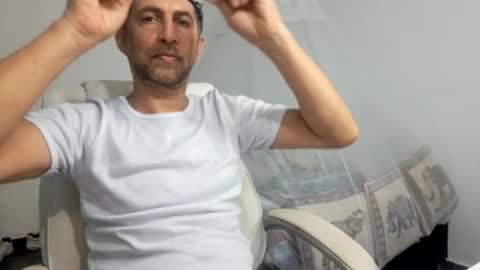 Andres online show from February 1, 2026, 11:58 pm