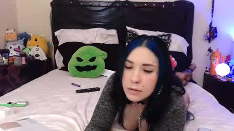 gothbaby305 online show from November 3, 2025, 5:52 am