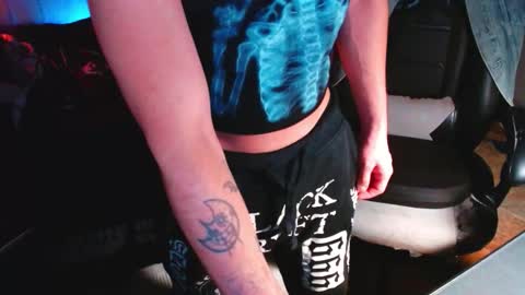 Kris online show from November 28, 2025, 11:02 am