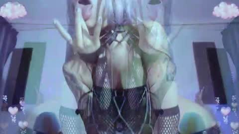 Snapshot of gothicute chatting on May 12, 2026, 4:20 am online show from May 12, 2026, 4:20 am