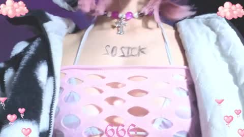 Snapshot of gothicute chatting on June 5, 2026, 6:52 am online show from June 5, 2026, 6:52 am