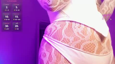 Violet online show from June 17, 2026, 2:14 am