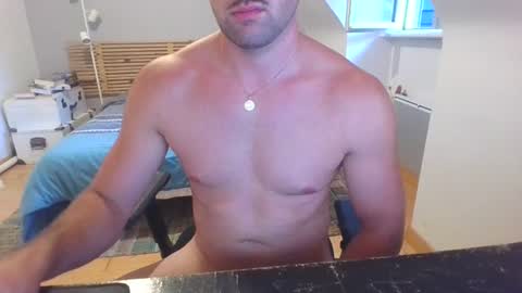 goura2000 online show from August 3, 2026, 7:28 pm