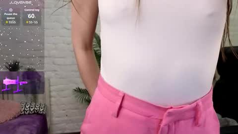 grace_autumn_mood online show from November 10, 2025, 6:01 am