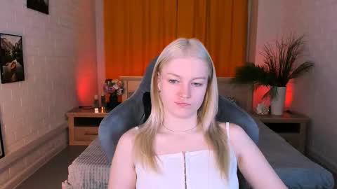 Grace Glamour online show from September 22, 2025, 5:09 am