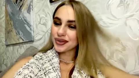 gracetorrezz online show from September 23, 2025, 8:45 pm