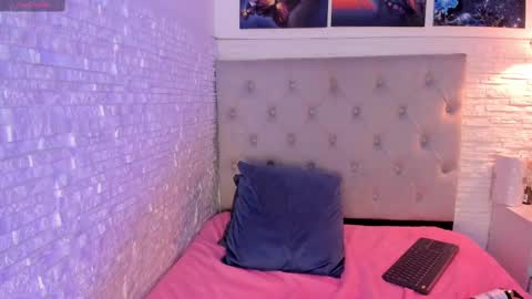 Snapshot of graceymilf999 chatting on February 28, 2025, 2:31 pm Gracey Milf online show from February 28, 2025, 2:31 pm