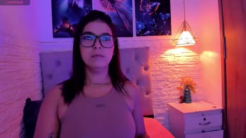 Snapshot of graceymilf999 chatting on March 6, 2025, 12:30 pm Gracey Milf online show from March 6, 2025, 12:30 pm