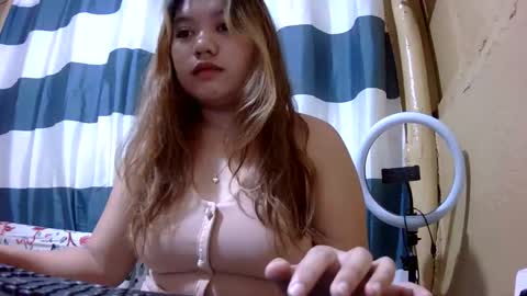 gracias2002 online show from September 11, 2025, 10:15 am