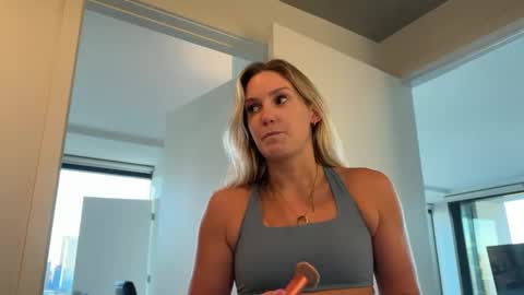 Snapshot of graciemae_baexx chatting on October 8, 2025, 10:29 pm Gracie Mae online show from October 8, 2025, 10:29 pm
