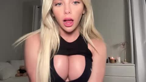 Gracie online show from February 18, 2025, 1:54 am