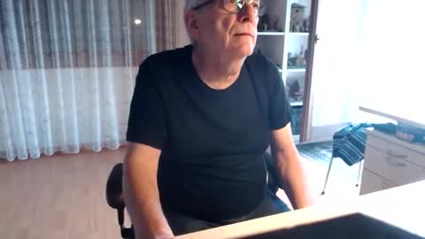 grandpach online show from March 21, 2026, 11:26 am