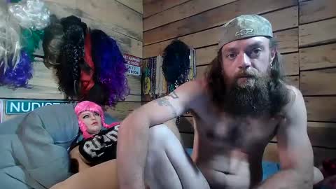 grannypounder online show from March 8, 2025, 11:58 am