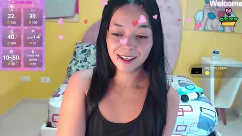 Snapshot of gray_sophiee chatting on February 25, 2026, 1:43 pm Sophie Gray online show from February 25, 2026, 1:43 pm