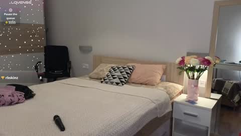 Snapshot of gray_swann chatting on January 16, 2025, 7:20 pm Ray online show from January 16, 2025, 7:20 pm