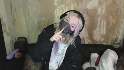 Snapshot of graylovescookies chatting on December 18, 2024, 1:15 am graylovescookies online show from December 18, 2024, 1:15 am