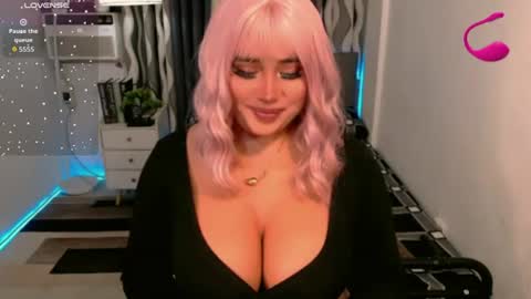 PAULATHEONE online show from July 5, 2026, 11:23 pm