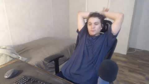 greendynomite_04 online show from April 7, 2026, 2:01 am