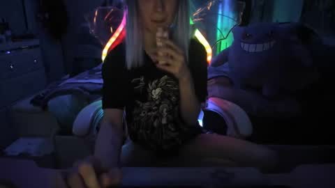 Snapshot of greeneyedlovexo chatting on February 6, 2025, 5:25 am GreenEyedLovexo online show from February 6, 2025, 5:25 am